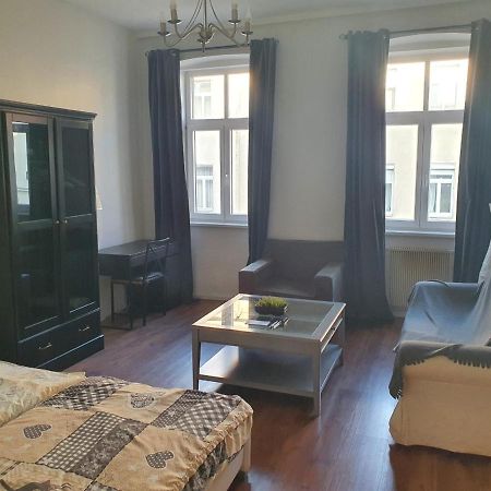 Spacious Apartment Near The Center Vienna Exterior photo